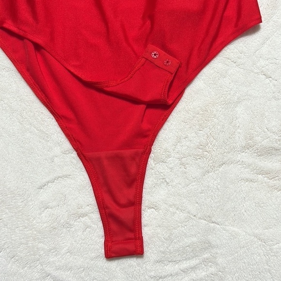 Red Rehab Lab Lace Bodysuit size L - Picture 6 of 11